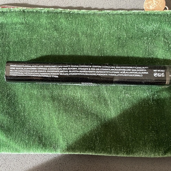 Beauty Bundle with Cosmetic bag - Picture 3 of 9